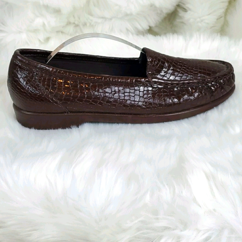 Tripad SAS leather slip on shoes brown women size 9M